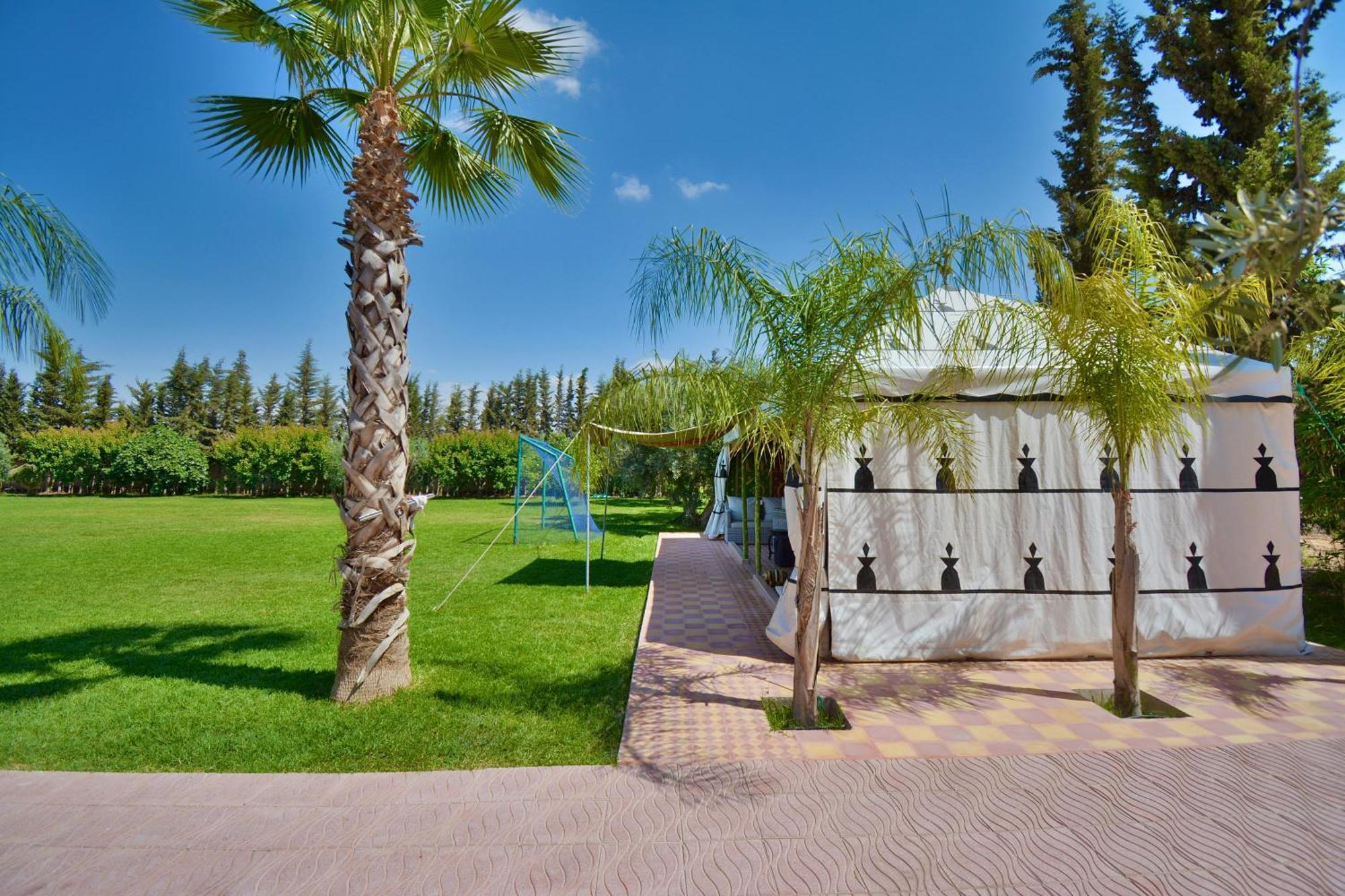 Ferme De Vacances Avec Une Grande Villa A Marrakech مراكش المظهر الخارجي الصورة